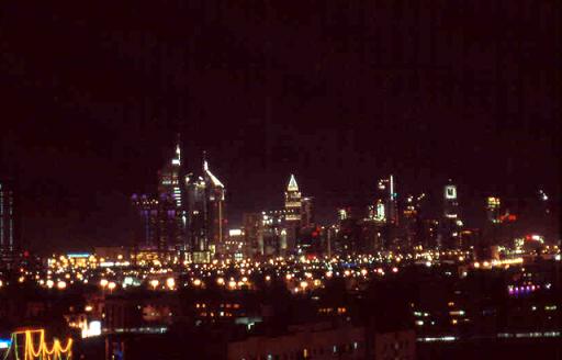 Skyline notturno di Dubai