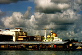 Moschea e nuvole a Semporna